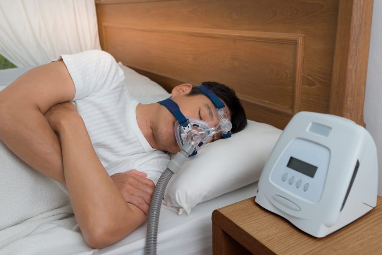用於持續氣道正壓通氣 (CPAP) 治療的面罩